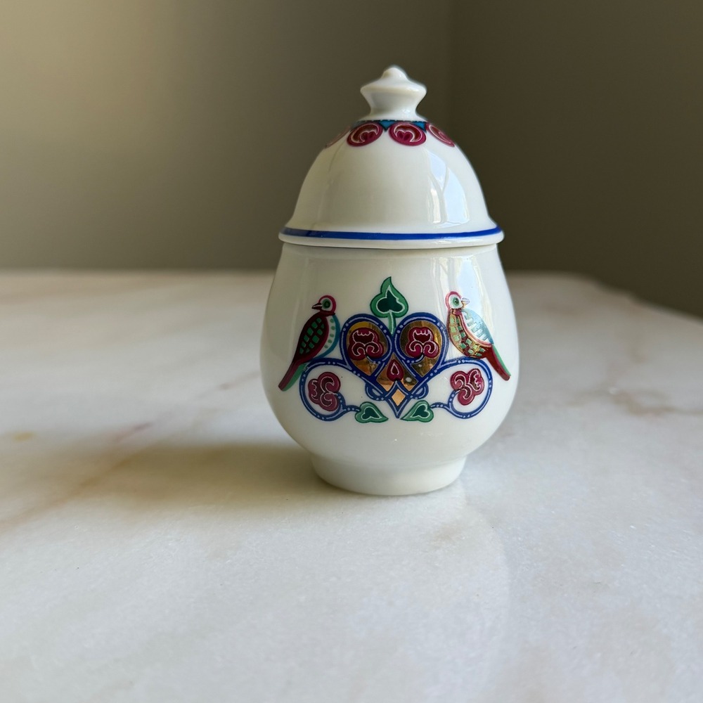 Elizabeth Arden Byzantium Porcelain Trinket Jar Made in Japan Bird Floral Motif